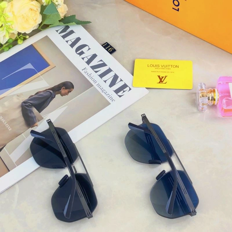 Louis Vuitton Sunglasses Compact 280908