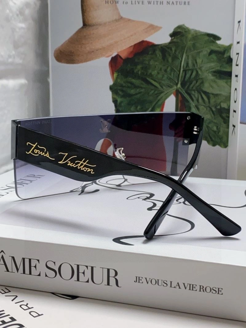 Packable Louis Vuitton Sunglasses 280905