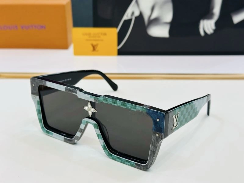 Unisex Louis Vuitton Sunglasses 280911