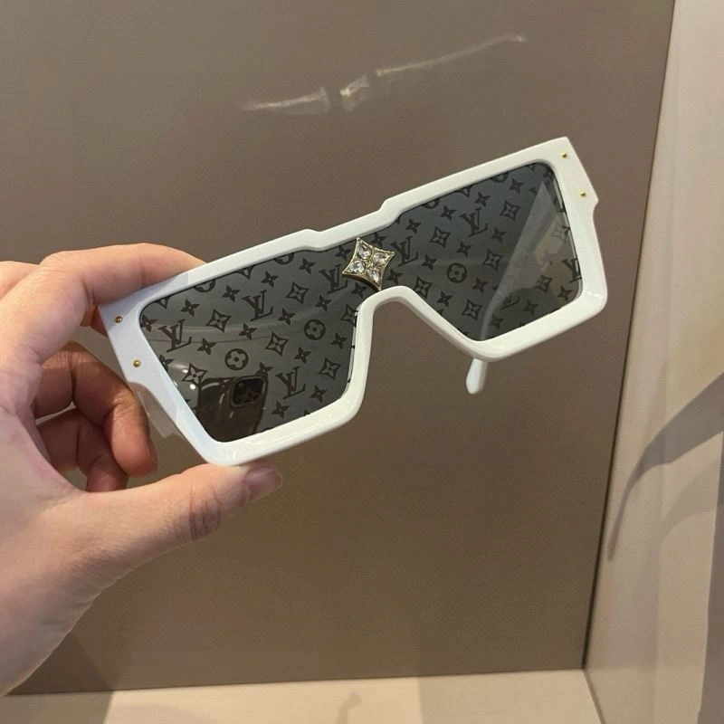 Louis Vuitton Sunglasses Casual 280895