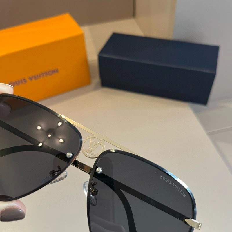 Stylish Louis Vuitton Sunglasses 280909