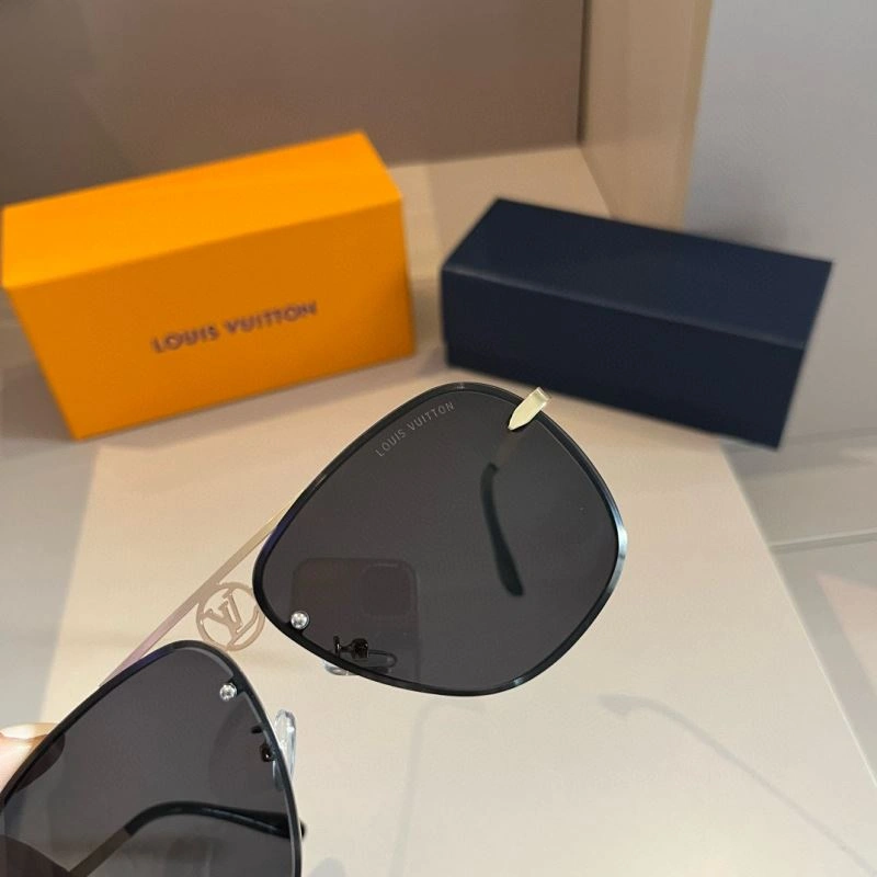 Stylish Louis Vuitton Sunglasses 280909