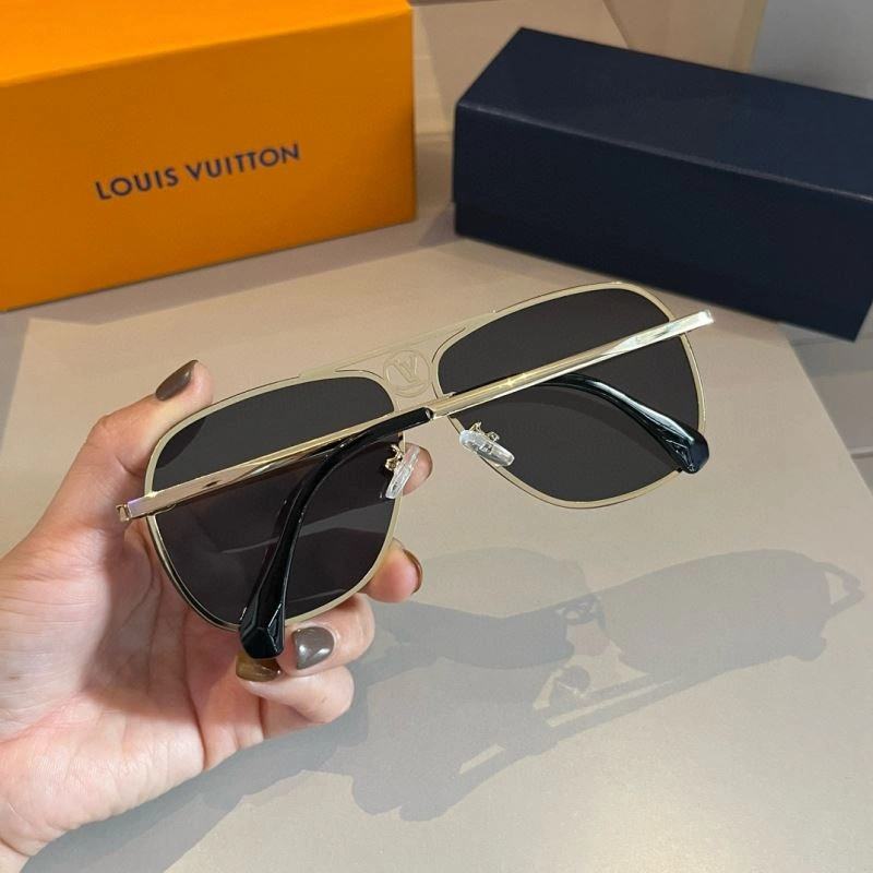 Stylish Louis Vuitton Sunglasses 280909