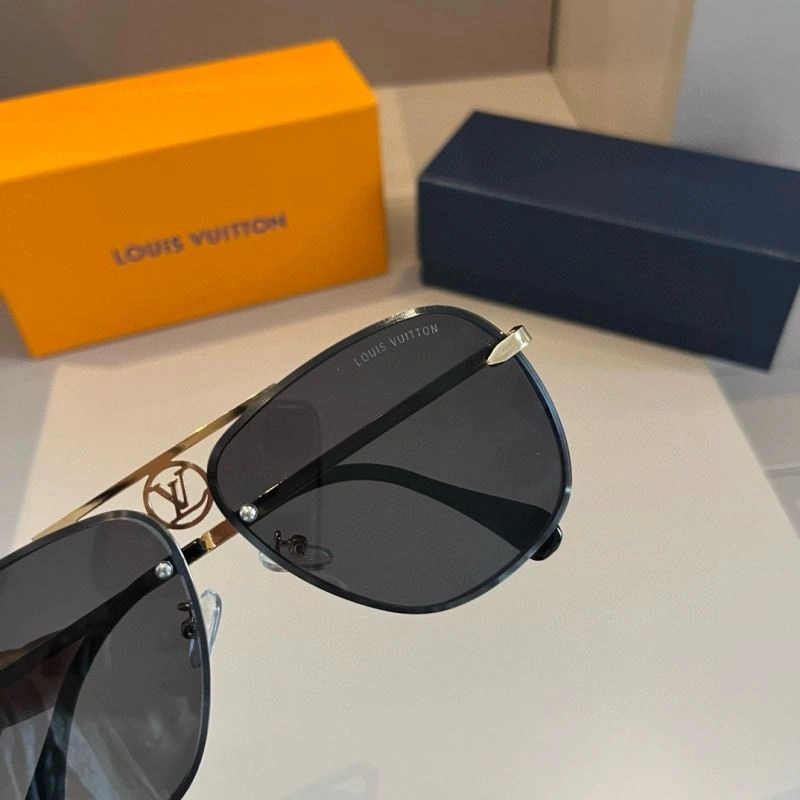 Stylish Louis Vuitton Sunglasses 280909