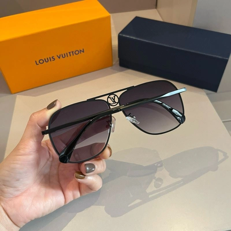 Louis Vuitton Sunglasses Comfortable 280912