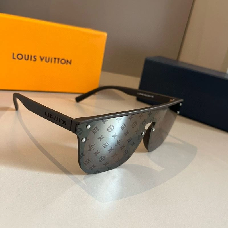 Louis Vuitton Sunglasses Upgraded 280903