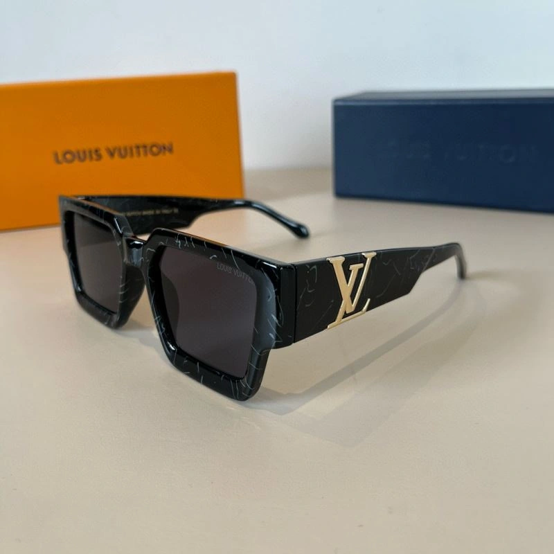 FashionForward Louis Vuitton Sunglasses 280892