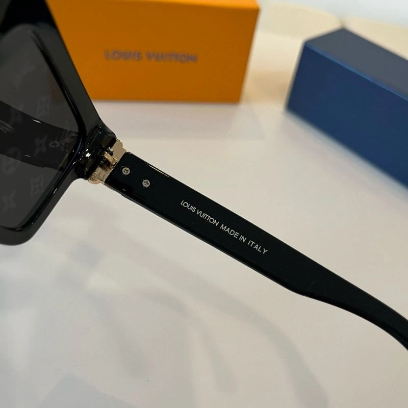 NewStyle Louis Vuitton Sunglasses 280893