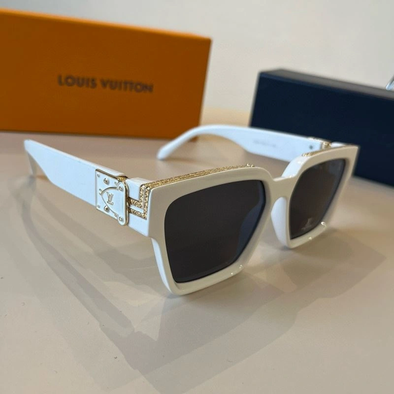 Bold Louis Vuitton Sunglasses 280891