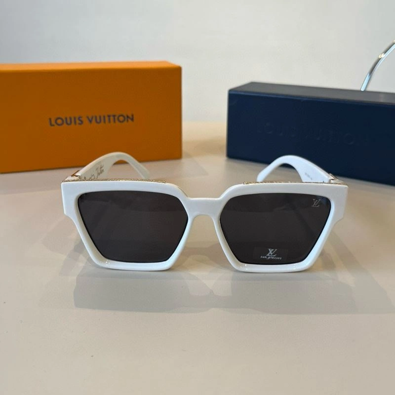 Bold Louis Vuitton Sunglasses 280891