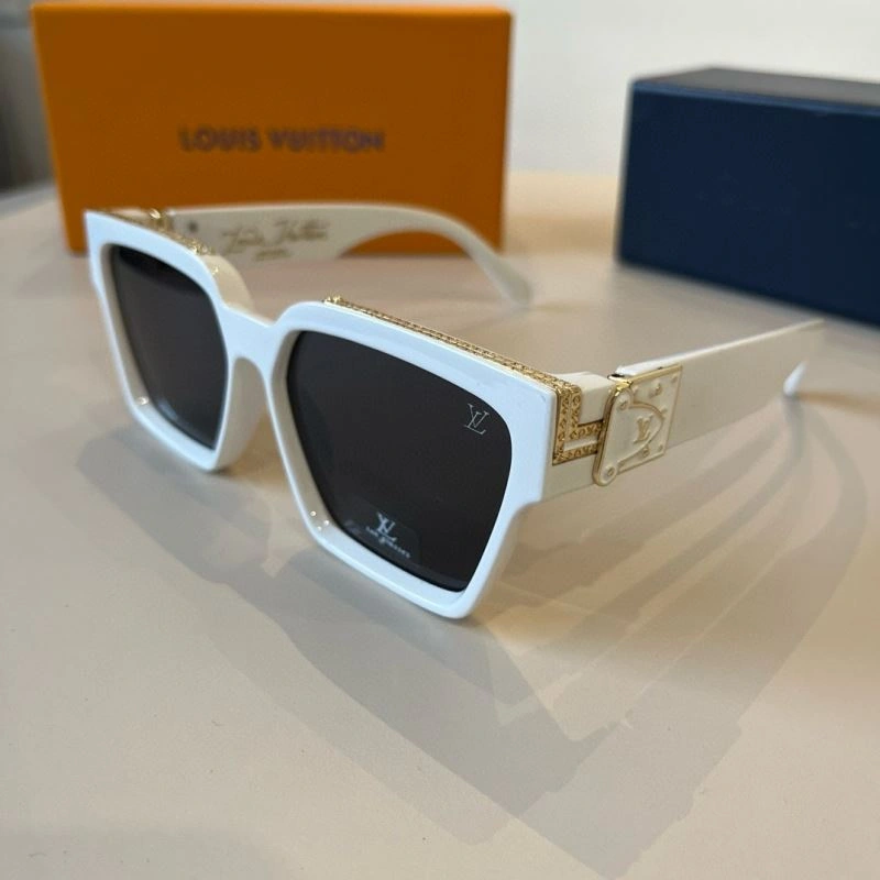 Bold Louis Vuitton Sunglasses 280891