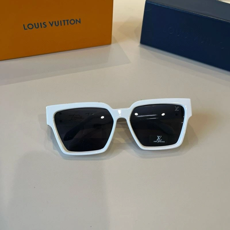 Bold Louis Vuitton Sunglasses 280891