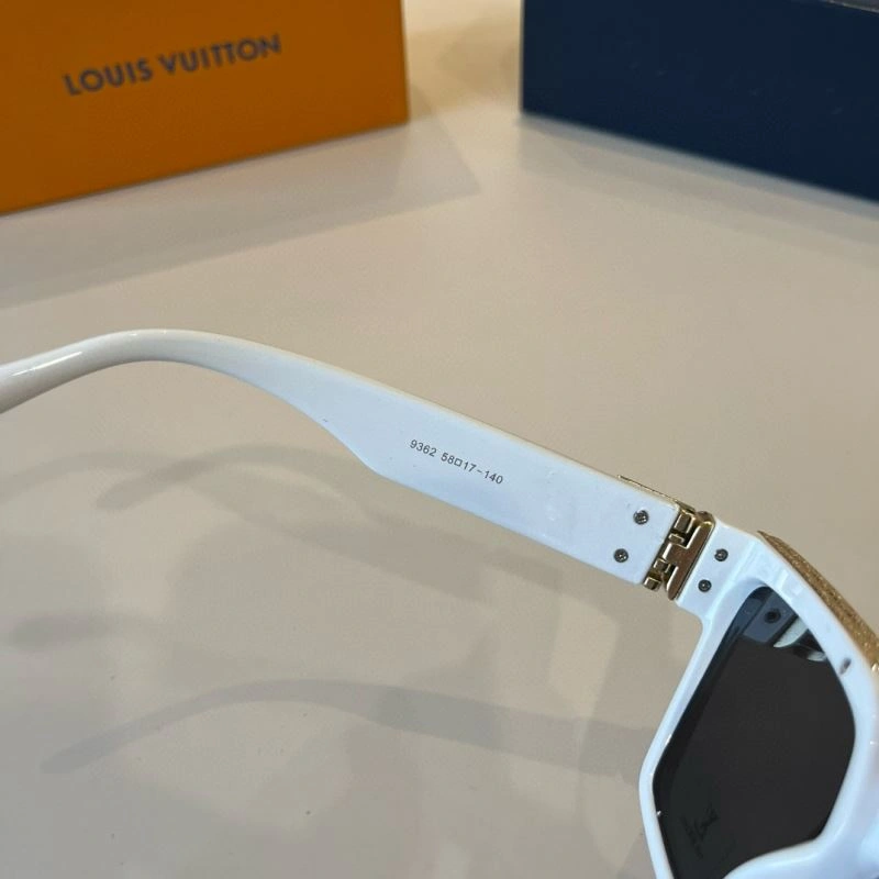 Bold Louis Vuitton Sunglasses 280891