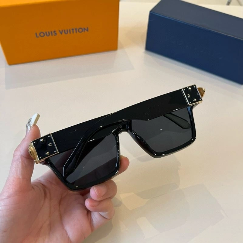 Louis Vuitton Sunglasses Flexible 280890