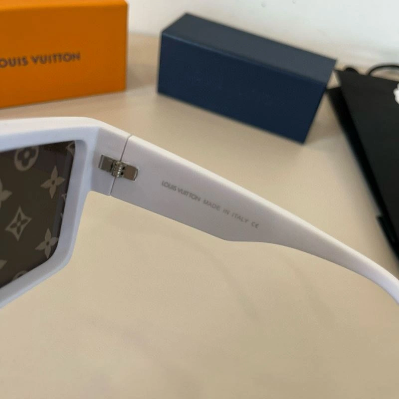 Louis Vuitton Sunglasses WeatherProof 280886