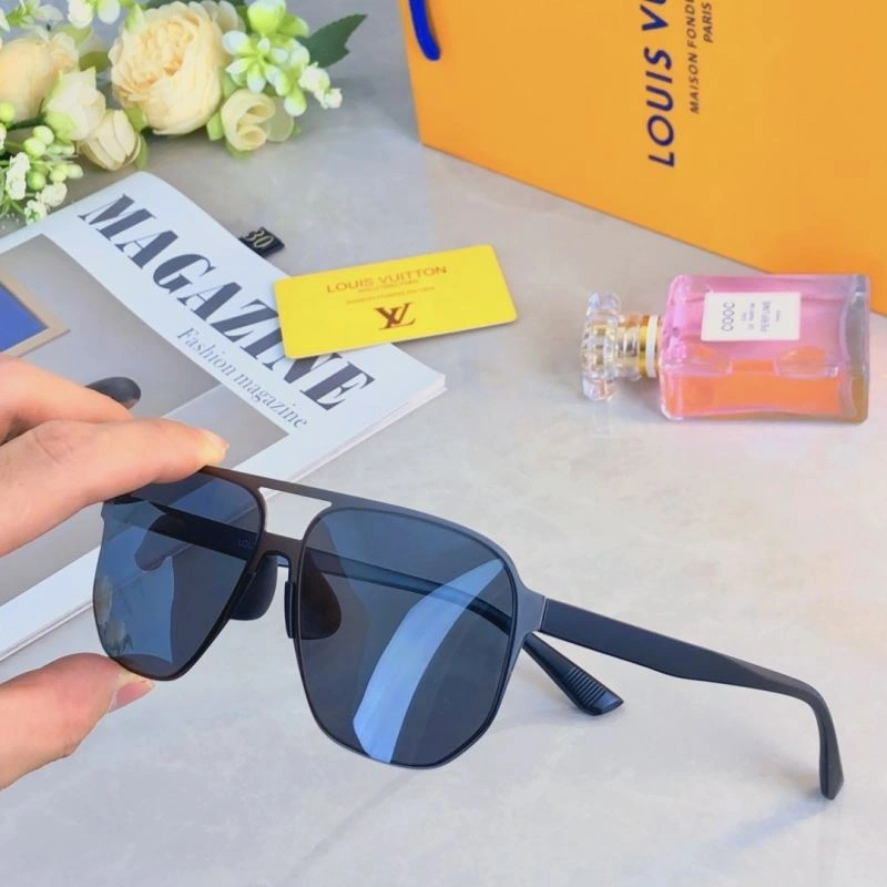 Sporty Louis Vuitton Sunglasses 280885