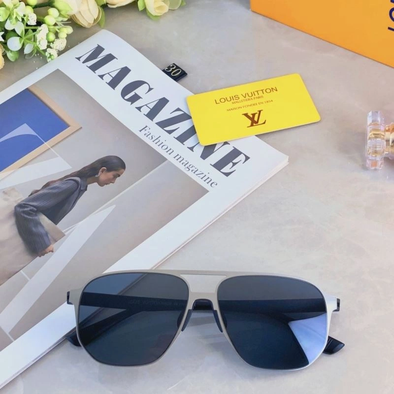 Sporty Louis Vuitton Sunglasses 280885
