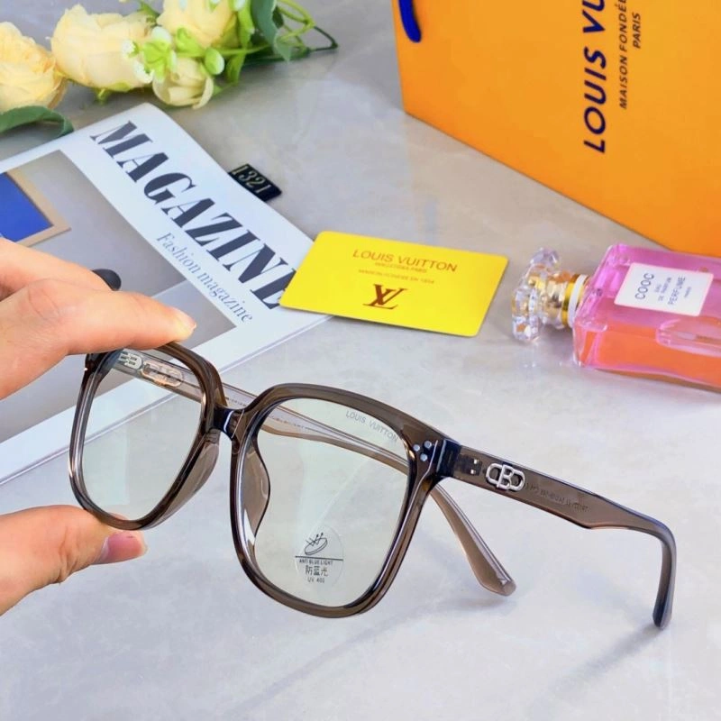 Effortless Louis Vuitton Sunglasses 280880