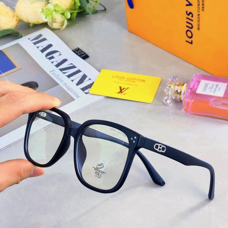 Effortless Louis Vuitton Sunglasses 280880