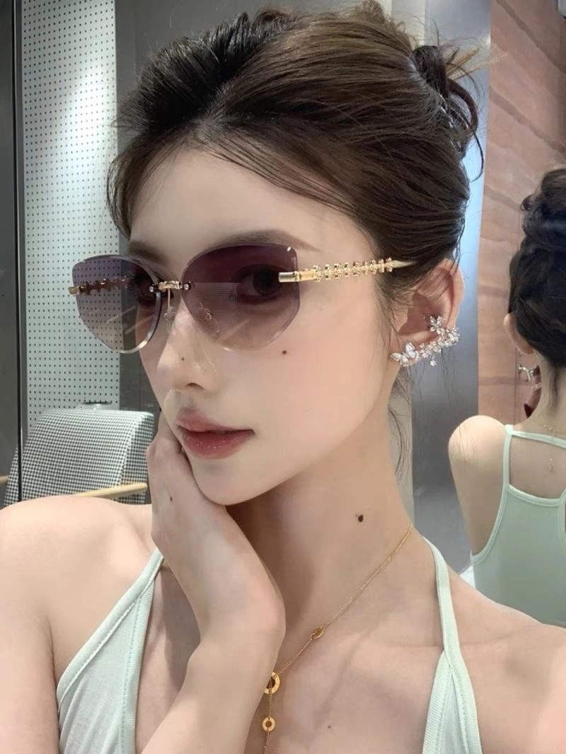 Seasonal Louis Vuitton Sunglasses 280878