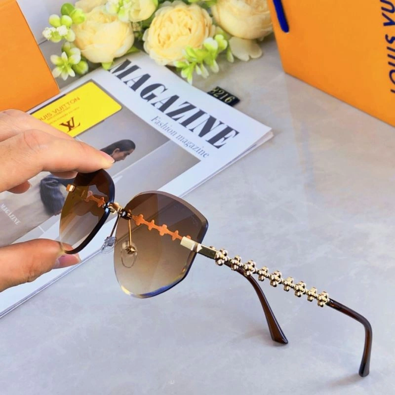Seasonal Louis Vuitton Sunglasses 280878