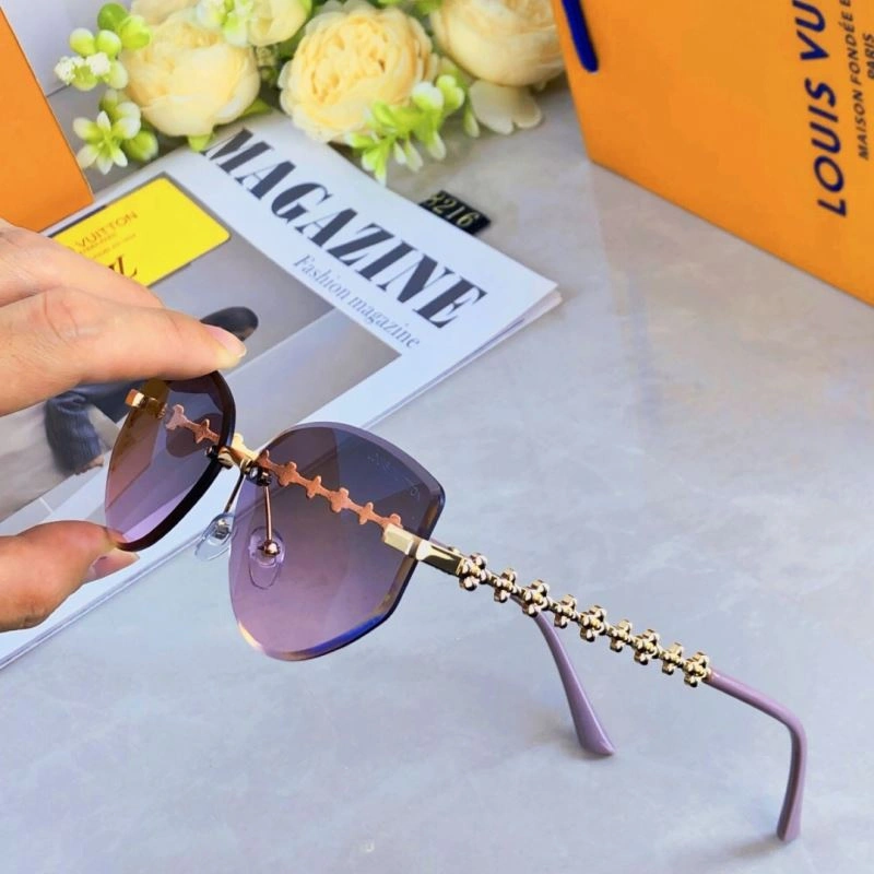 Seasonal Louis Vuitton Sunglasses 280878