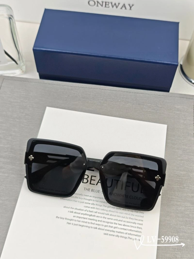 Louis Vuitton Sunglasses Chic 280858