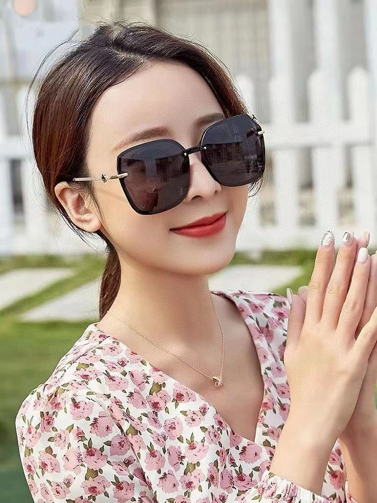 MoistureWicking Louis Vuitton Sunglasses 280863