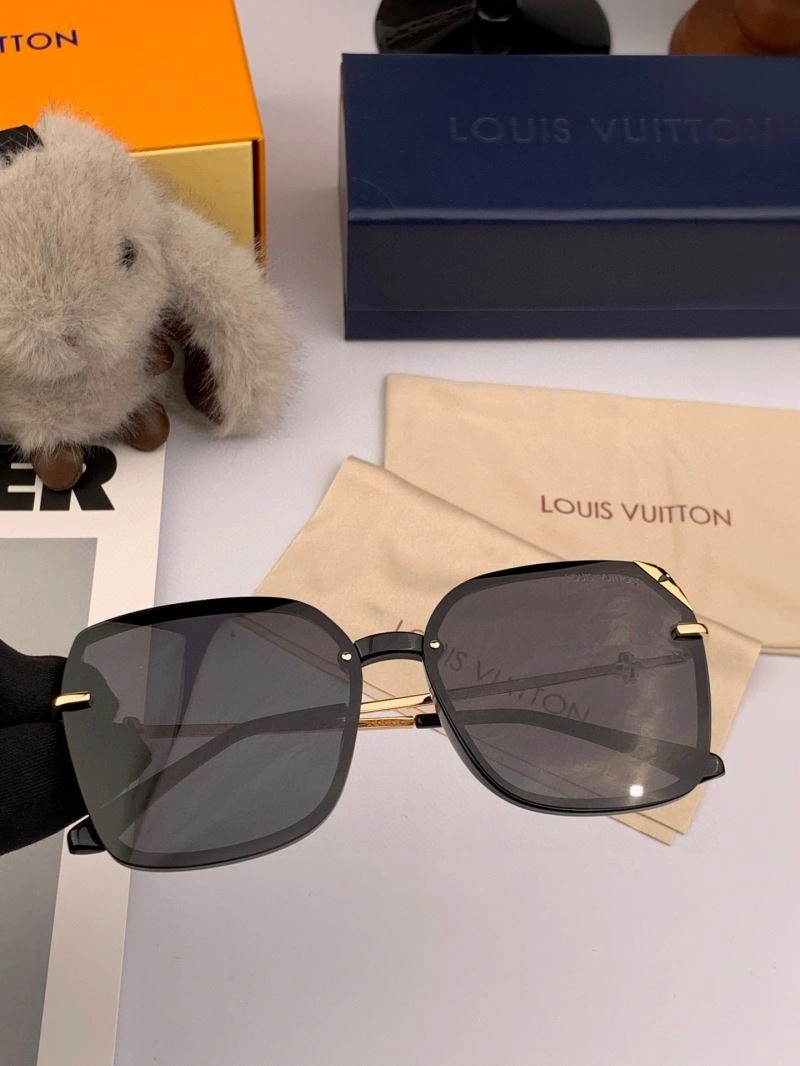 MoistureWicking Louis Vuitton Sunglasses 280863
