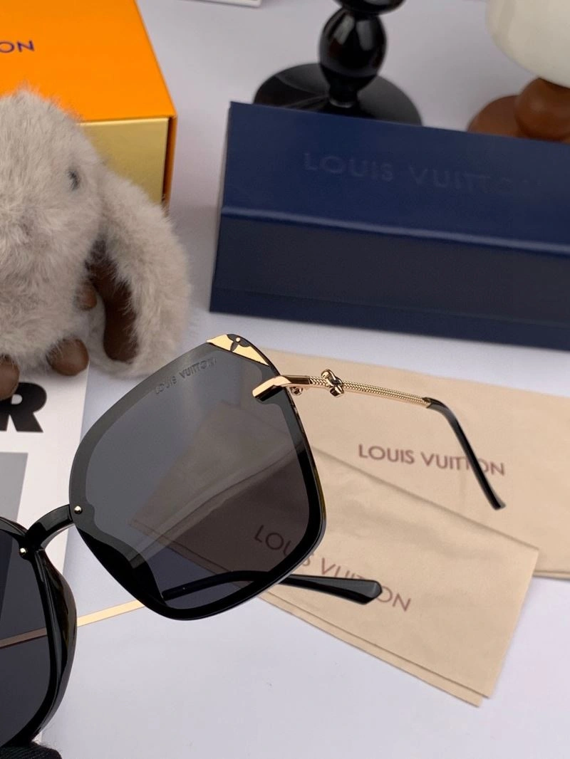 MoistureWicking Louis Vuitton Sunglasses 280863