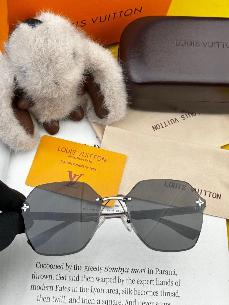 Louis Vuitton Sunglasses Durable 280864