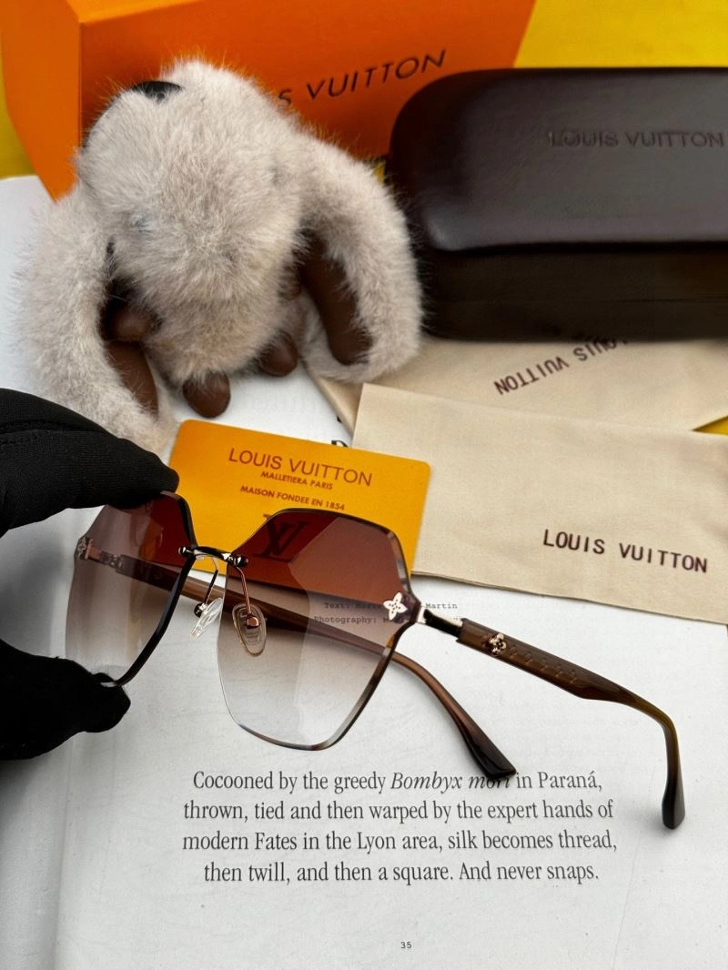Louis Vuitton Sunglasses Durable 280864