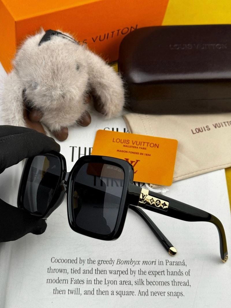Louis Vuitton Sunglasses Vibrant 280873