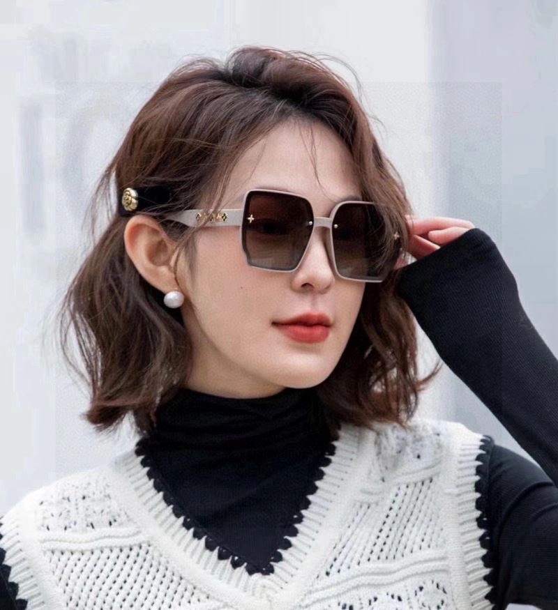 Soft Louis Vuitton Sunglasses 280870