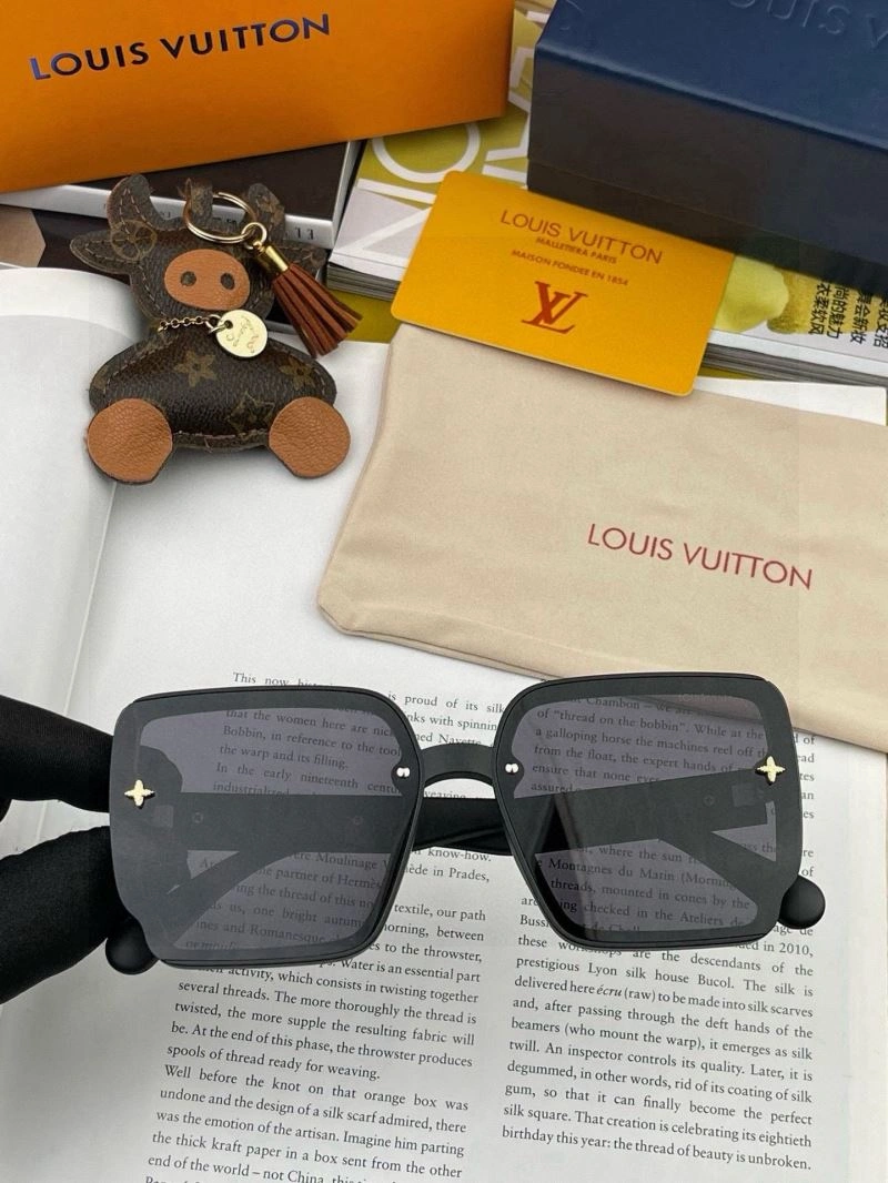 Soft Louis Vuitton Sunglasses 280870