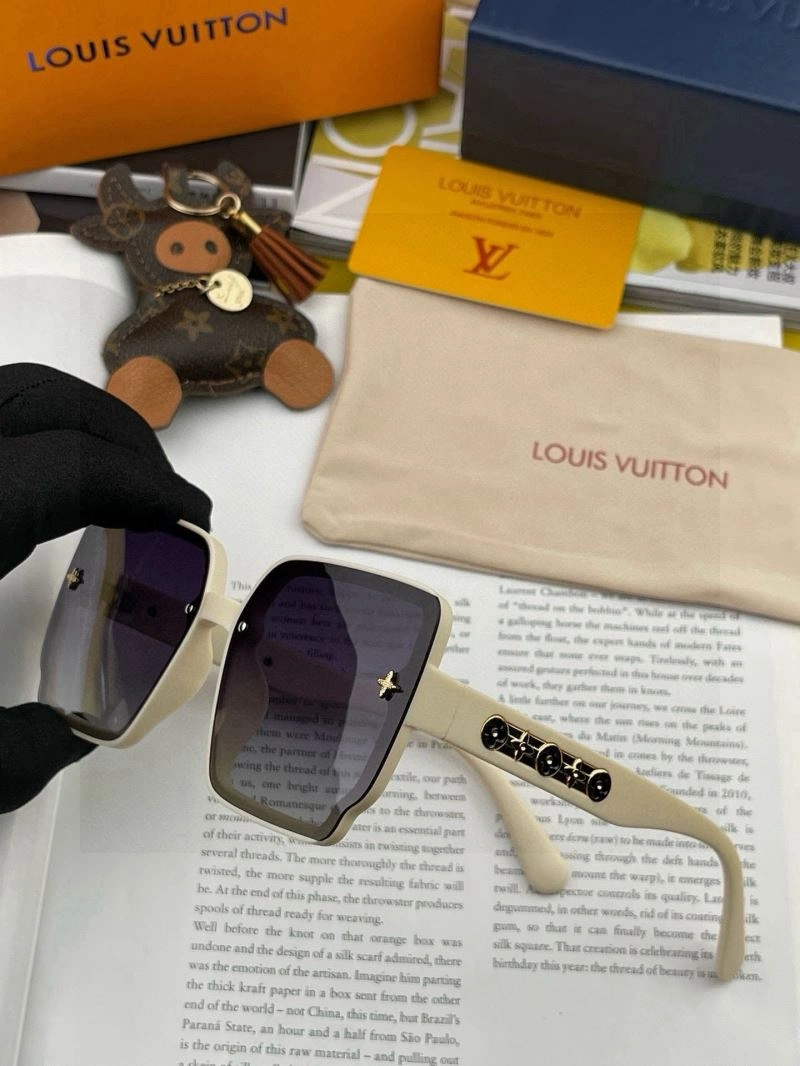 Soft Louis Vuitton Sunglasses 280870
