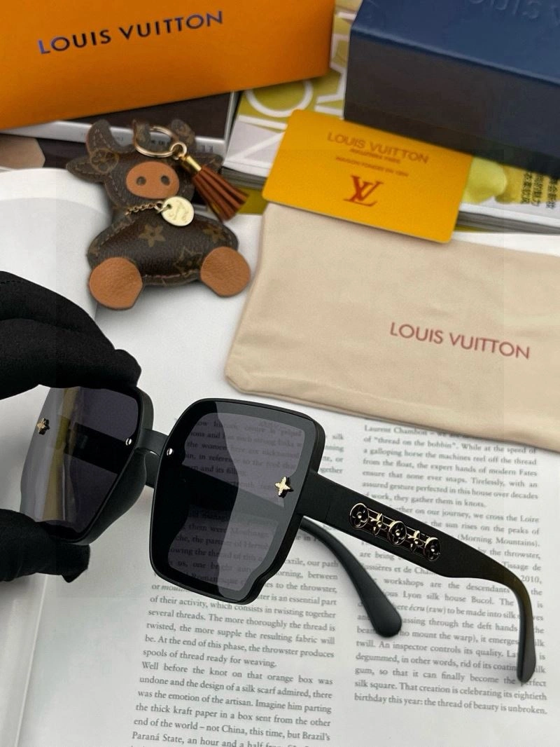 Soft Louis Vuitton Sunglasses 280870