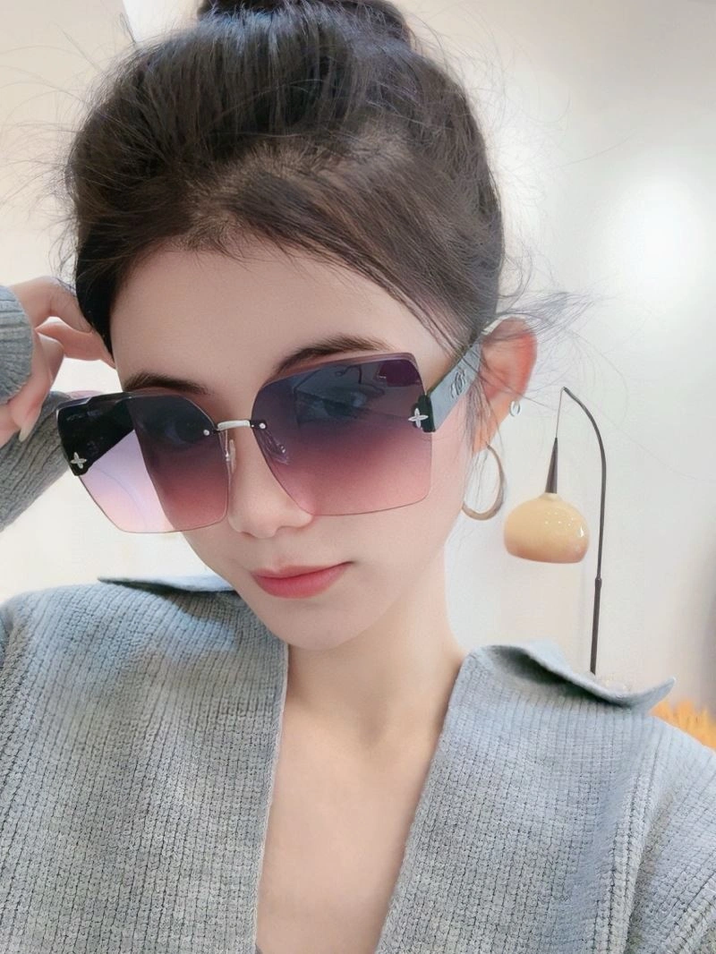 Louis Vuitton Sunglasses Unique 280854