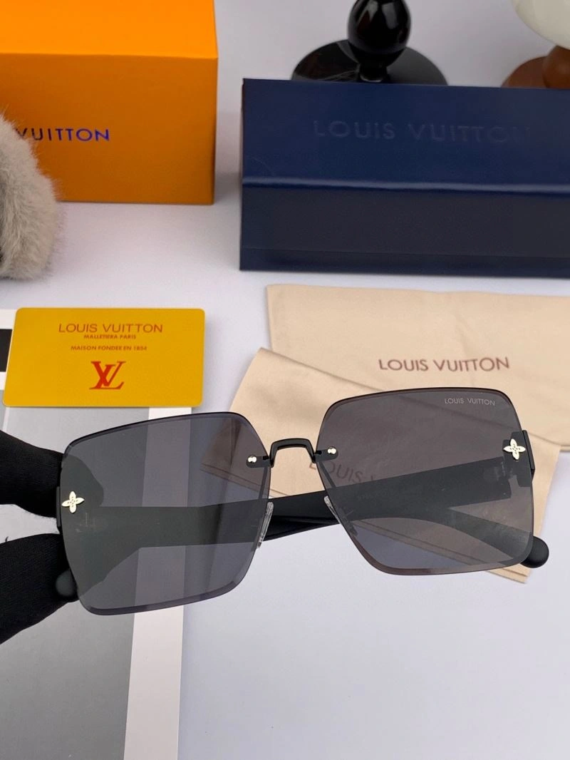 TravelReady Louis Vuitton Sunglasses 280853