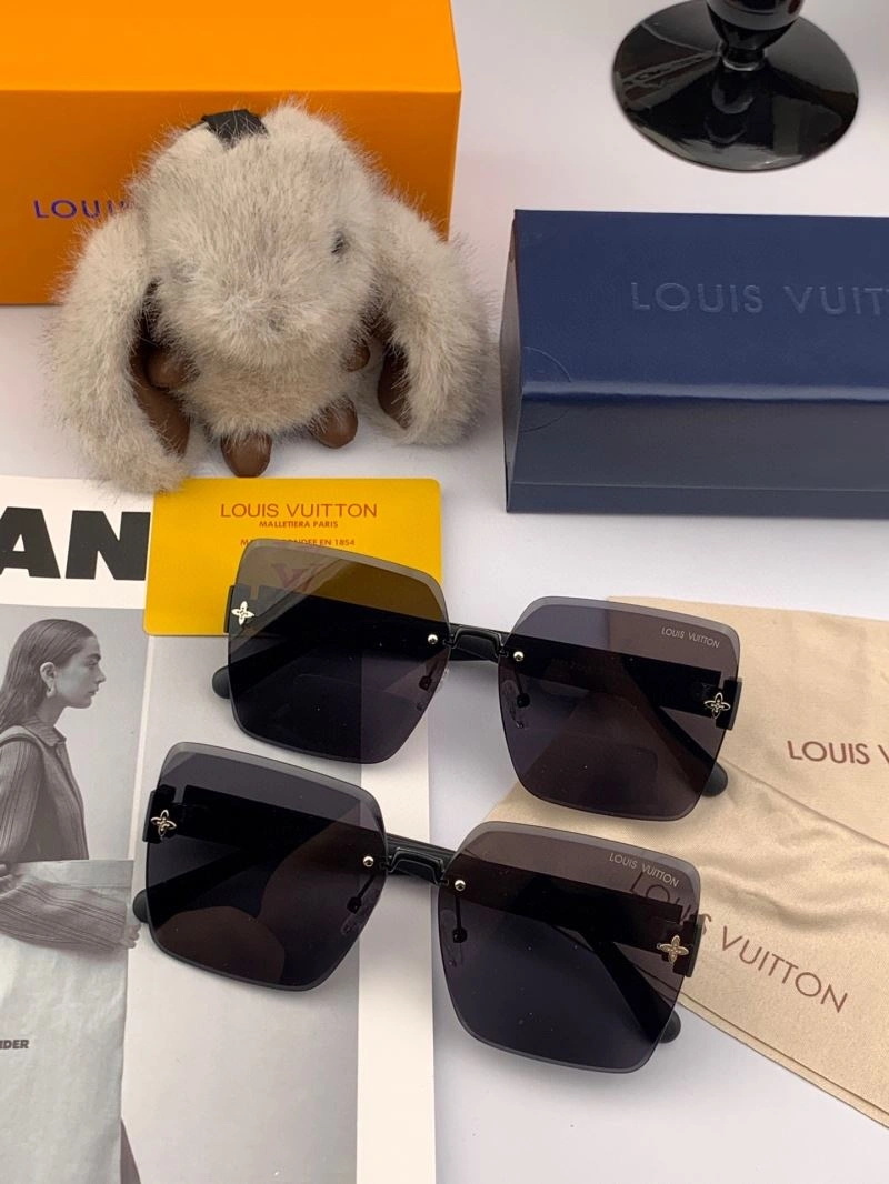 TravelReady Louis Vuitton Sunglasses 280853