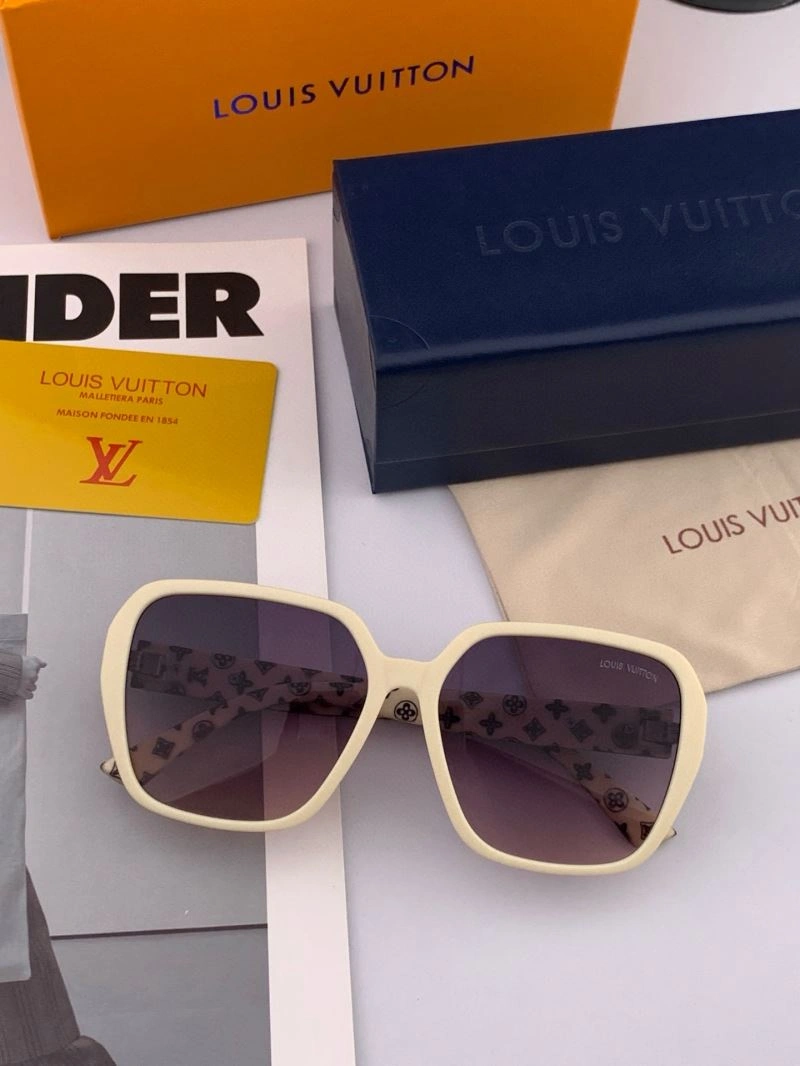 TravelReady Louis Vuitton Sunglasses 280850