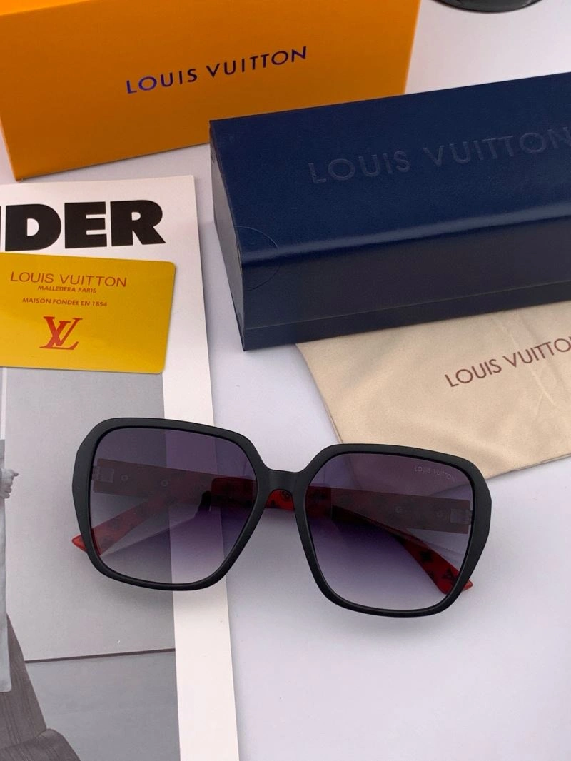 TravelReady Louis Vuitton Sunglasses 280850