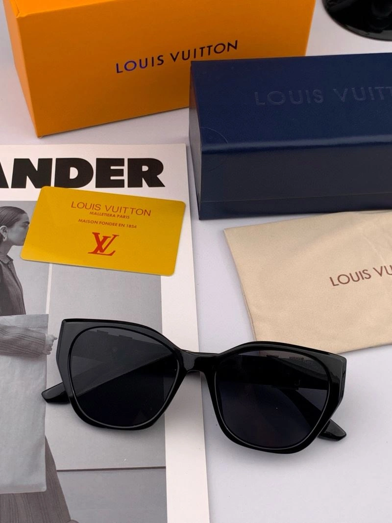 UrbanChic Louis Vuitton Sunglasses 280845