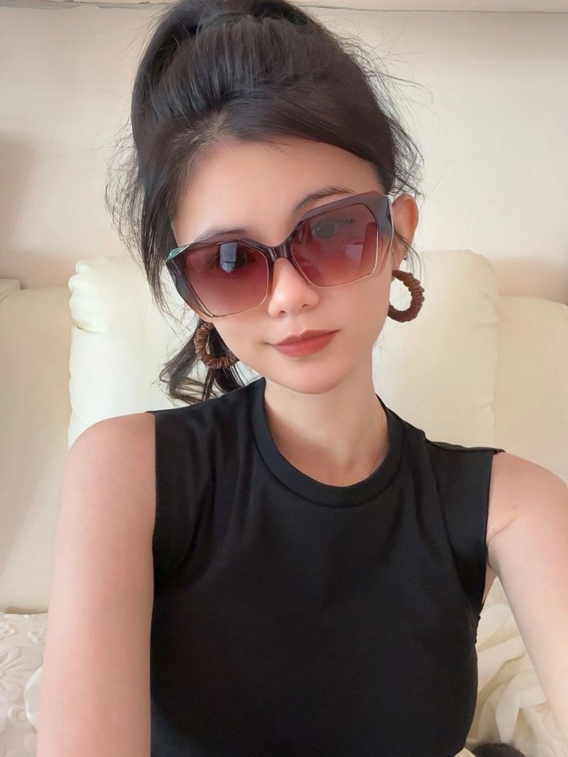 Louis Vuitton Sunglasses UrbanStyle 280843