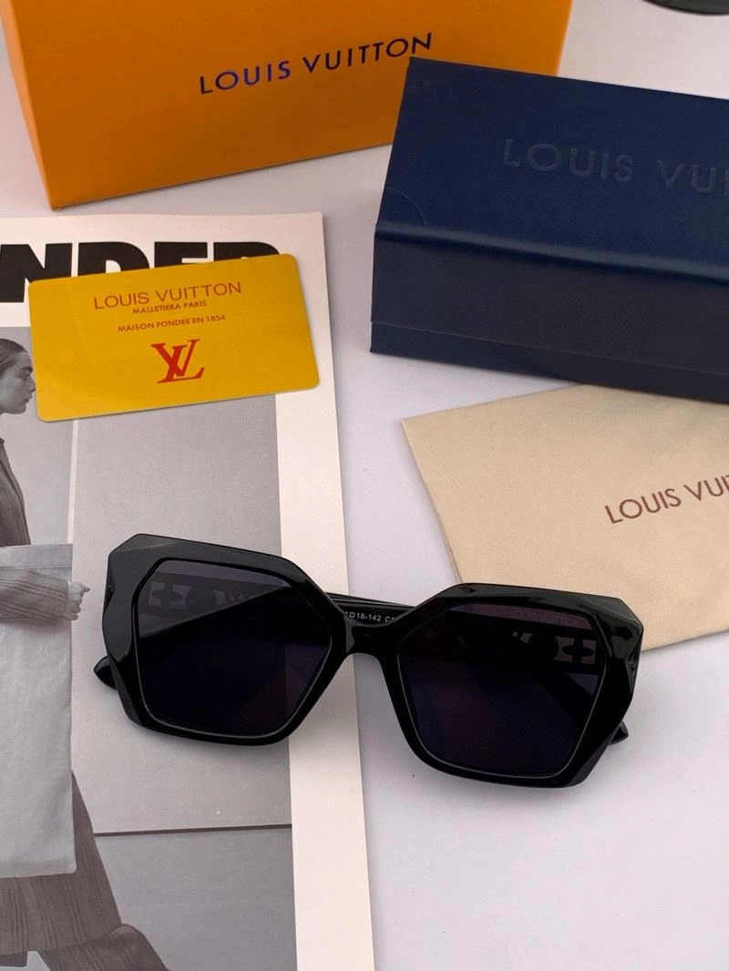 Louis Vuitton Sunglasses UrbanStyle 280843