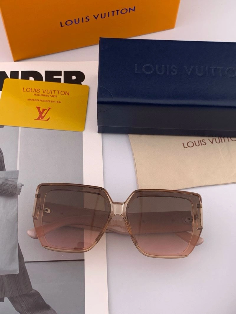 Compact Louis Vuitton Sunglasses 280828