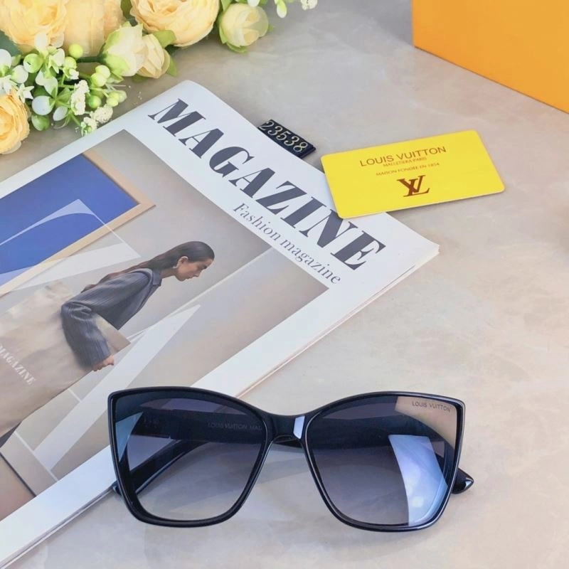 SmoothTexture Louis Vuitton Sunglasses 280825