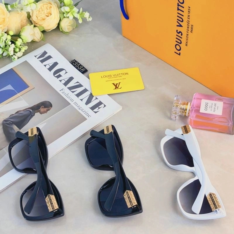 SmoothTexture Louis Vuitton Sunglasses 280825