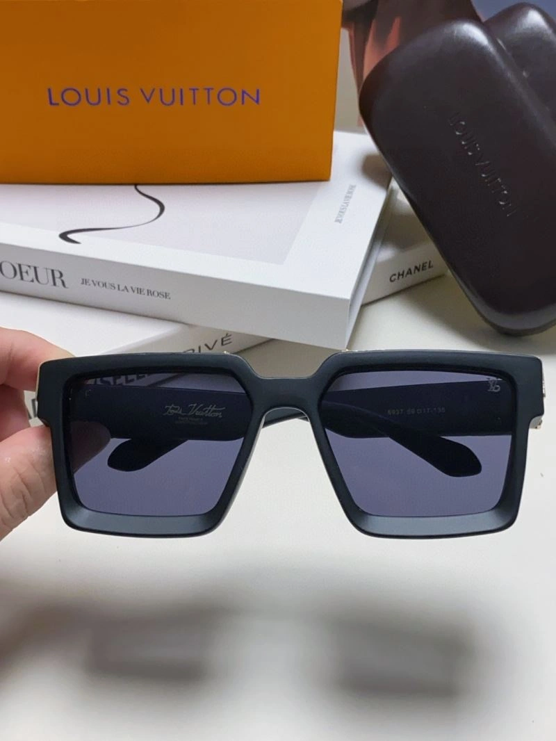 Louis Vuitton Sunglasses Timeless 280818
