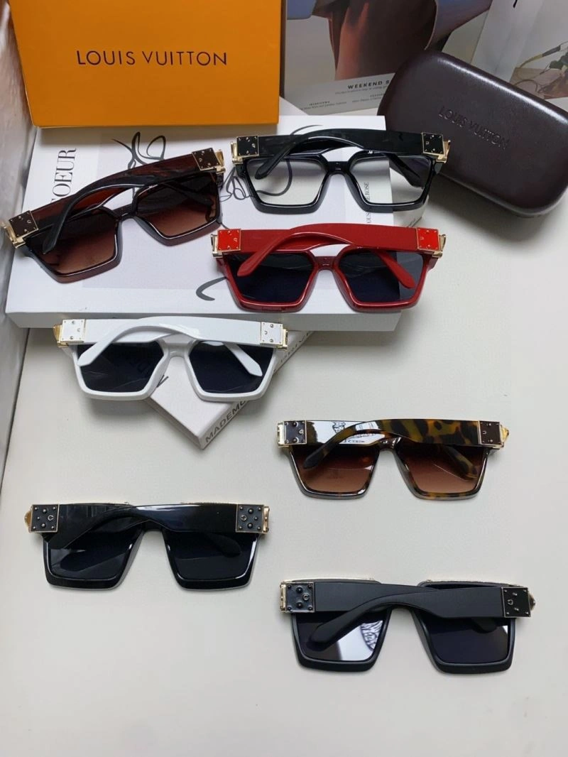 Louis Vuitton Sunglasses ZipUp 280819